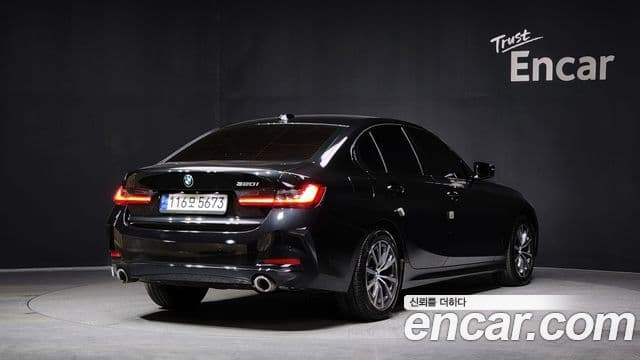 BMW 3 Series 2023 — ფოტო 2/20