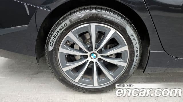 BMW 3 Series 2023 — ფოტო 5/20