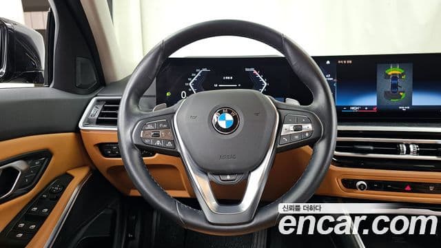 BMW 3 Series 2023 — ფოტო 13/20