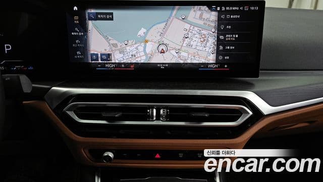 BMW 3 Series 2023 — ფოტო 14/20