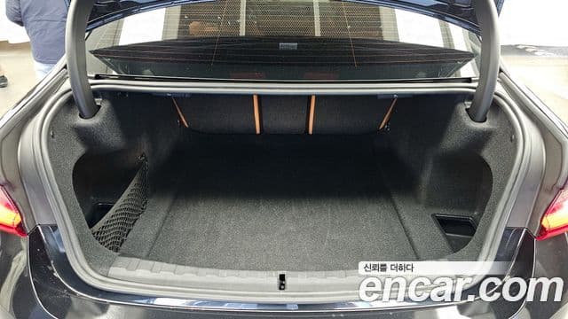 BMW 3 Series 2023 — ფოტო 20/20