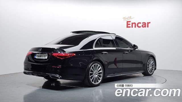 Mercedes-Benz S-Class 2022 — Photo 12/20