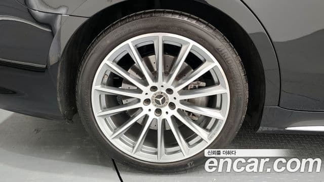 Mercedes-Benz S-Class 2022 — Photo 4/20