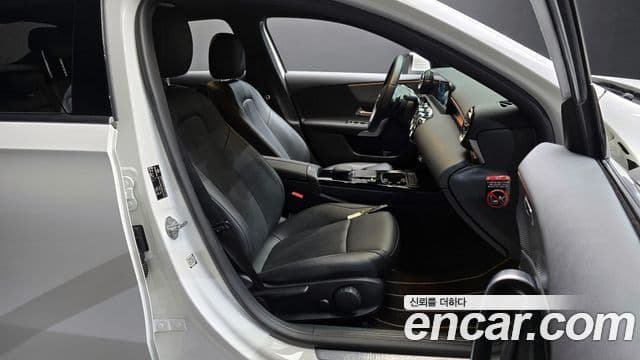 Mercedes-Benz A-Class 2022 — фото 10 из 20
