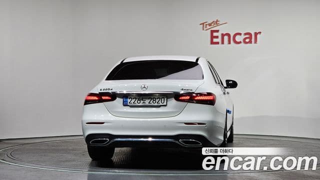 Mercedes-Benz E-Class 2022 — Şəkil 4/20