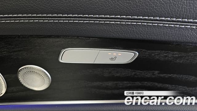 Mercedes-Benz E-Class 2022 — Şəkil 19/20