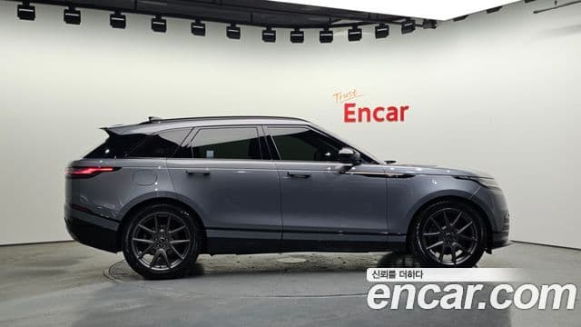 Land Rover Range Rover Velar 2024 — фото 6 из 20