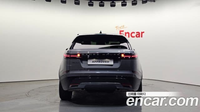 Land Rover Range Rover Velar 2024 — ფოტო 7/20
