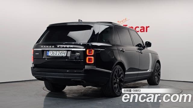 Land Rover Range Rover 2018 — Фото 2/20