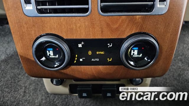 Land Rover Range Rover 2018 — Фото 18/20