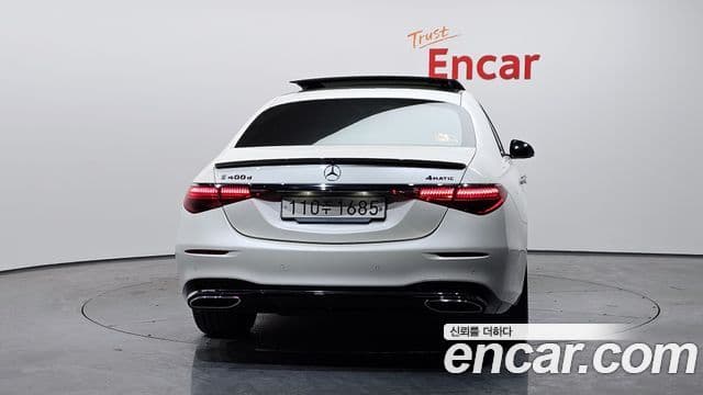Mercedes-Benz S-Class 2022 — Photo 18/20