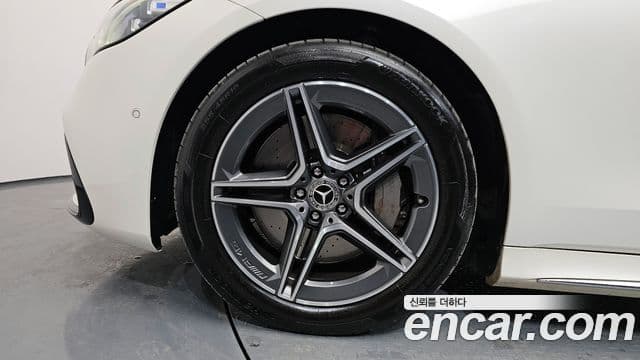 Mercedes-Benz S-Class 2022 — Photo 1/20