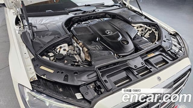 Mercedes-Benz S-Class 2022 — Photo 14/20