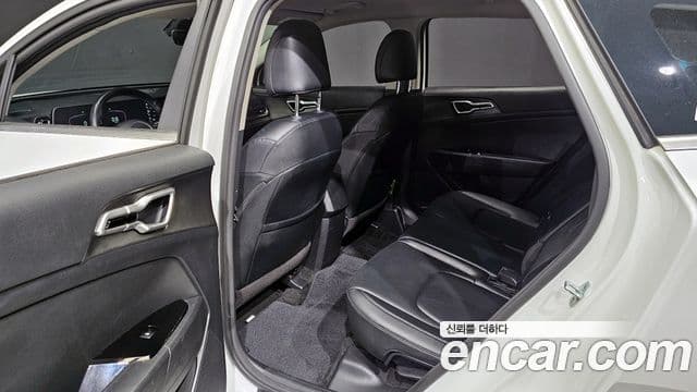 Kia Sportage 2022 — ფოტო 11/20