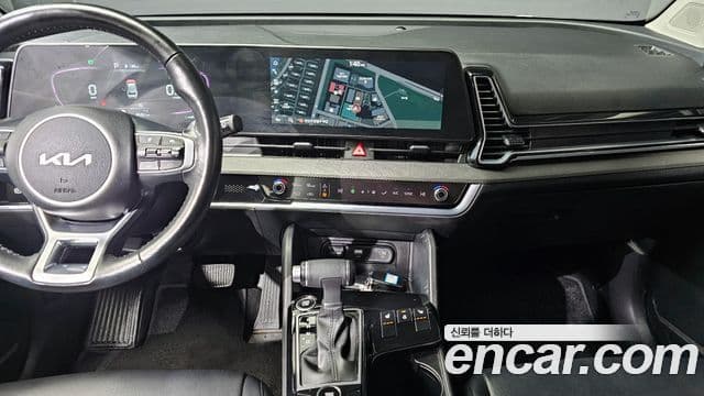 Kia Sportage 2022 — ფოტო 19/20