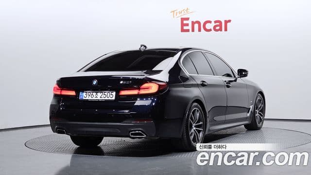 BMW 5 Series 2022 — Şəkil 2/20