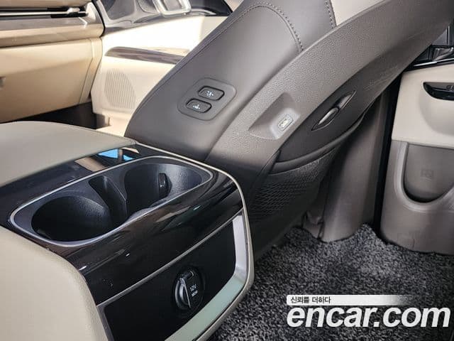 Kia Carnival 2021 — Şəkil 15/20