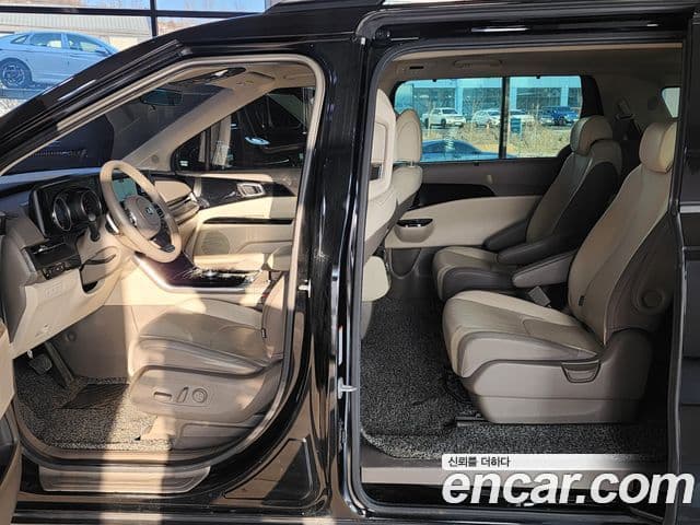 Kia Carnival 2021 — Şəkil 17/20