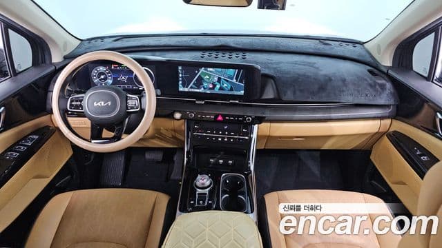 Kia Carnival 2023 — ფოტო 7/20