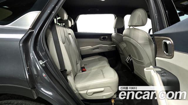 Kia Sorento 2022 — Фото 12/20