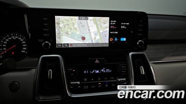 Kia Sorento 2022 — Фото 14/20