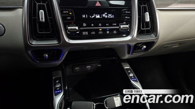 Kia Sorento 2022 — Фото 17/20