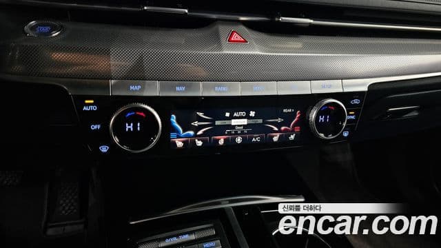 Genesis Electrified G80 2023 — ფოტო 17/20