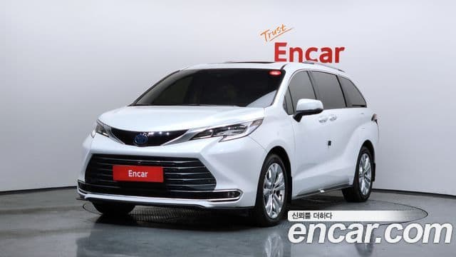 Toyota Sienna 2023 — Şəkil 9/20