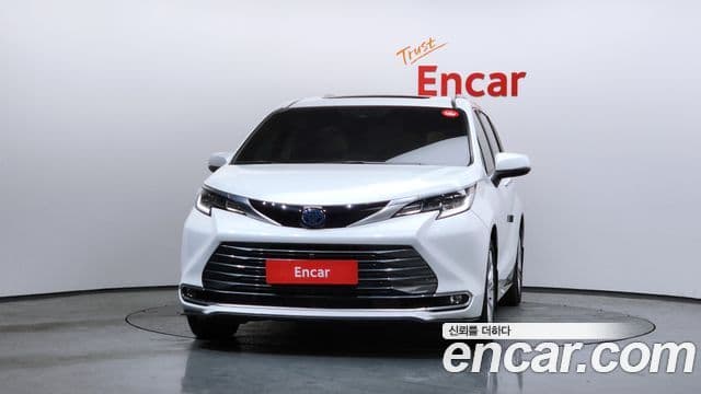 Toyota Sienna 2023 — Şəkil 2/20