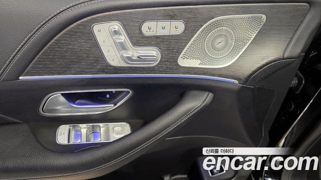 Mercedes-Benz GLE-Class 2023 — ფოტო 14/20