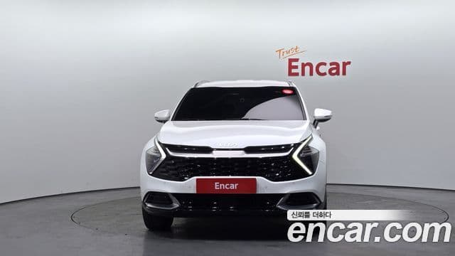 Kia Sportage 2023 — ფოტო 3/20