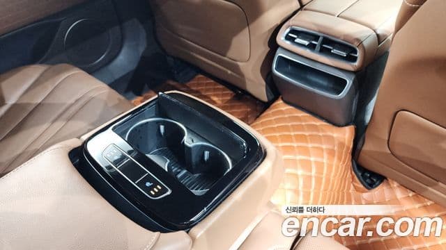 Genesis Electrified G80 2021 — Şəkil 18/20