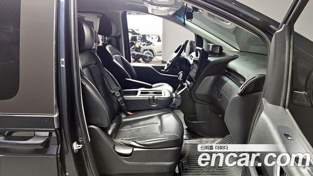 Hyundai Staria 2022 — Şəkil 10/20