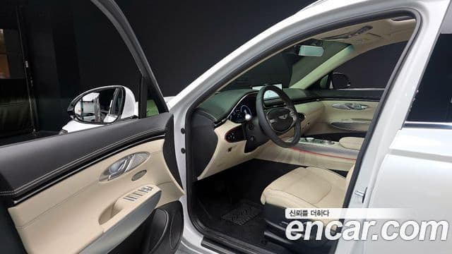 Genesis GV70 2023 — Şəkil 8/20
