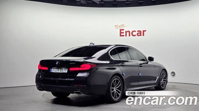 BMW 5 Series 2022 — ფოტო 2/20