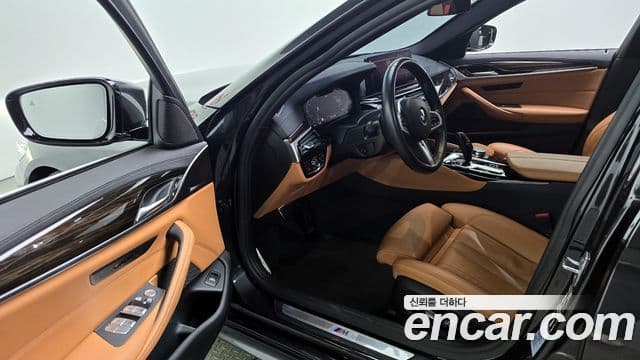BMW 5 Series 2022 — ფოტო 10/20