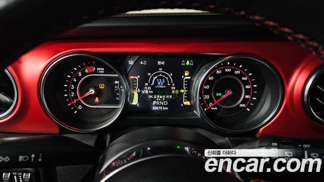 Jeep Wrangler 2022 — Фото 8/20