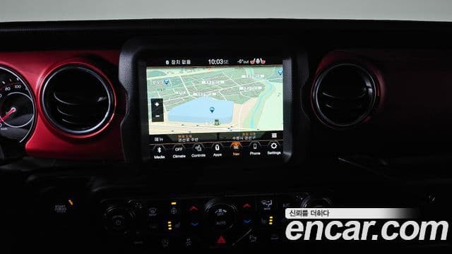 Jeep Wrangler 2022 — Фото 15/20