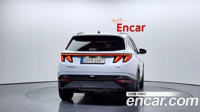 Hyundai Tucson Hybrid 2022 — ფოტო 12/20