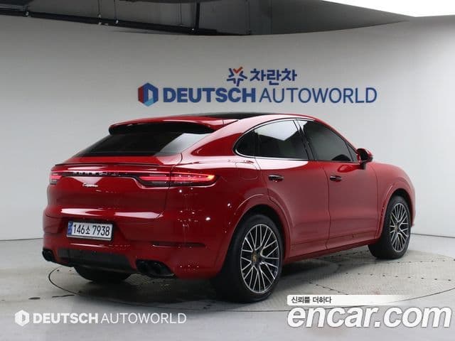 Porsche Cayenne 2021 — ფოტო 14/20