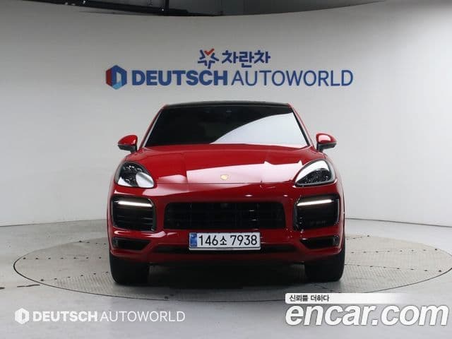 Porsche Cayenne 2021 — ფოტო 18/20