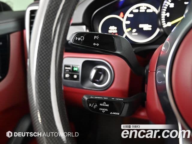Porsche Cayenne 2021 — ფოტო 15/20
