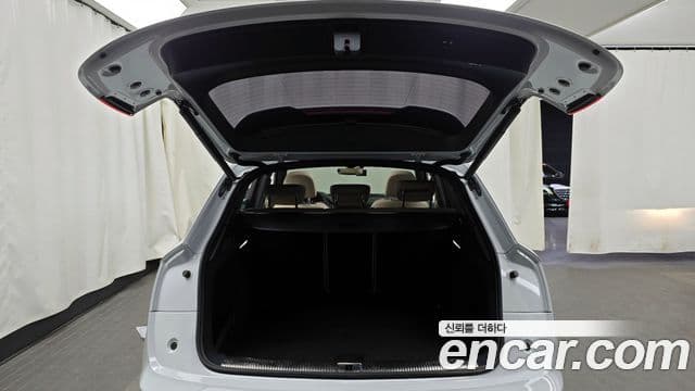 Audi Q5 2021 — Photo 7/20