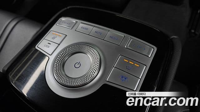 Genesis Electrified G80 2020 — ფოტო 19/20