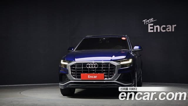 Audi Q8 2021 — Photo 2/20