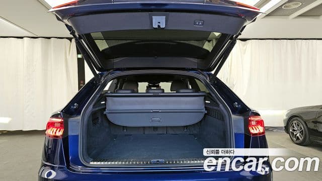 Audi Q8 2021 — Photo 6/20