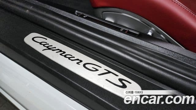 Porsche 718 Cayman 2019 — ფოტო 19/20