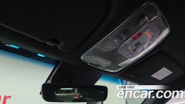 Genesis GV70 2022 — ფოტო 19/20