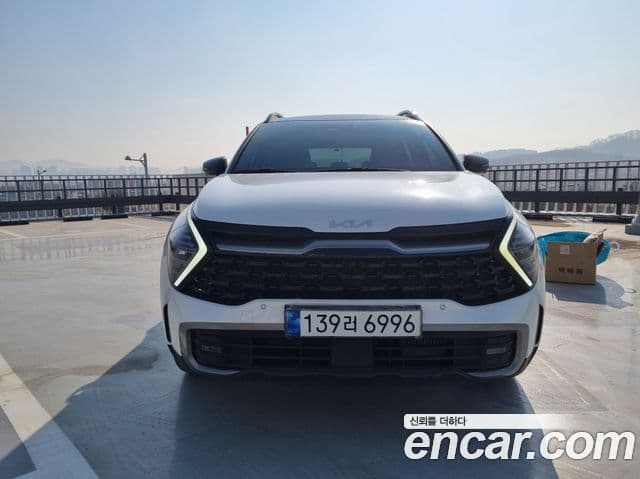 Kia Sportage 2023 — ფოტო 1/20