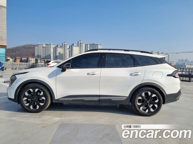 Kia Sportage 2023 — ფოტო 2/20